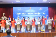 A performance at the event showcases the special solidarity between Vietnam and Laos. (Photo: VNA)