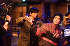 Korean actor Lee Yi Kyung in a scene from the Vietnam-Republic of Korea co-production film “Here I Am". (Photo of the film producer)