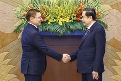 NA Chairman Tran Thanh Man receives Vladimir Vladimirovich Yakushev, Secretary of the General Council of the United Russia Party (URP) and First Deputy Speaker of the Federation Council of the Russian Federal Assembly, in Hanoi on September 2, 2025. (Photo: VNA)