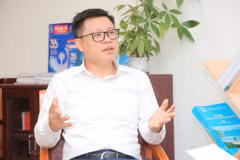 Nguyen Quoc Toan, Director of the Vietnam Agency of Seas and Islands under the Ministry of Agriculture and Environment, speaks to a VietnamPlus reporter. (Photo: VietnamPlus)