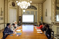 At the working session with representatives of Austral University (Photo: VNA)