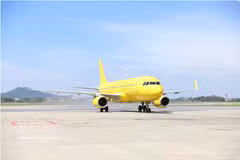 Vietravel Airlines takes delivery of a new Airbus A321 on June 24. (Photo: VNA)