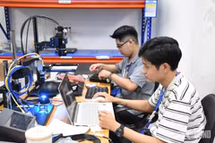 The training and research activity at RTC Technology Vietnam JSC. (Photo: quandoinhandan.vn)
