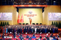 At the closing ceremony of the 14th National Party Congress (Photo: VNA)