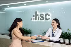 Customer at an office of Ho Chi Minh City Securities. ( Photo tinnhanhchungkhoan.vn)