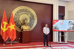 Vietnamese Ambassador to China Pham Thanh Binh speaks at the event. (Photo: VNA)