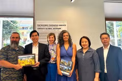 Lang Son's delegation works with the management board of the Chelmos-Vouraikos Global Geopark to exchange experiences regarding the management, conservation, and promotion of the global geopark's values. (Photo: Embassy of Vietnam in Greece)