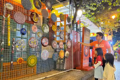 Numerous experiential spaces for young people and children at the programme Hanoi Dep Sound on the Hanoi Book Street (Photo: VietnamPlus)
