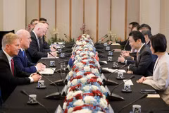 Singaporean Prime Minister Lawrence Wong (second from right) and New Zealand Prime Minister Christopher Luxon (second from left) witness the signing of the pact on May 4 (Photo: The Straits Times)