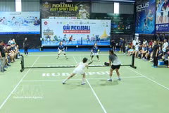 A match at the Vietnamese Community Pickleball Tournament 2026 in Vientiane, Laos. (Photo: VNA)