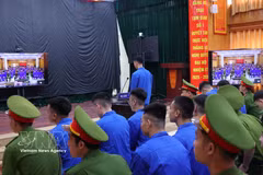 Defendants at the court (Photo: VNA)