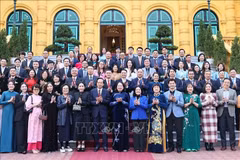 State Vice President Vo Thi Anh Xuan (eighth, left) and other delegates take group photo (Photo: VNA)