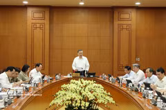 General Secretary of the Communist Party of Vietnam Central Committee and President To Lam speaks at the August 25 meeting that reviews the first year of implementing Resolution No. 71-NQ/TW. (Photo: VNA)