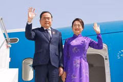 National Assembly (NA) Chairman Tran Thanh Man, his spouse and a high-ranking Vietnamese delegation conclude their successful official visit to Morocco on July 27 morning (local time). (Photo: VNA)