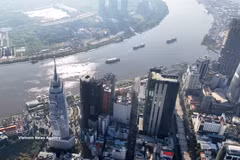 Financial buildings in downtown Ho Chi Minh City along the Saigon River. (Photo: VNA)