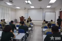 Officers and soldiers attend the training course. (Photo: qdnd.vn)