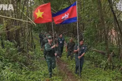 Joint patrols reinforce peace along Vietnam - Cambodia border