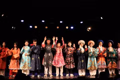 A showcase of Vietnamese traditional costume within the Vietnamese cultural festival from June 26–28 at the Zahrada cultural centre, Prague 11, Czech Republic. (Photo: VNA)