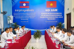 The delegations of Dien Bien and Luang Prabang provinces at the talks (Photo: VNA)