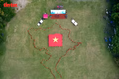 One of the festival’s highlights is a formation of the map of Vietnam by more than 1,000 yoga practitioners (Photo: VNA)