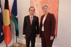 Acting Foreign Minister Le Hoai Trung (L) and Australian Foreign Minister Penny Wong. (Photo: VNA)