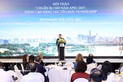 Standing Deputy Minister of Foreign Affairs Nguyen Minh Vu speaks at the workshop in Hanoi on October 1. (Photo: VNA)