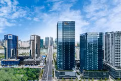 Office buildings in Ho Chi Minh City. Ho Chi Minh City maintains a competitive edge concerning office fit-out costs in the region. (Photo: doanhnghieptiepthi.vn)