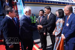 Prime Minister of Timor-Leste Kay Rala Xanana Gusmão arrives in Hanoi's Noi Bai International Airport on June 7 afternoon, beginning his official visit to Vietnam and attendance at the third ASEAN Future Forum (AFF) (Photo: VNA)