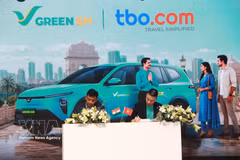 Vietnam's Green and Smart Mobility Joint Stock Company (Green SM) officially launches its Green SM Limo service in New Delhi on June 5 (Photo: VNA),