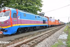 A Vietnam-China cargo train. (Photo: VNA)