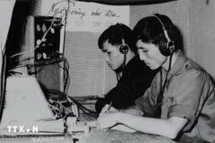 In the proud 80-year history of the Vietnam News Agency (VNA) (1945–2025), the image of reporters in the southwestern region during the resistance war against the US remains vivid. (Photo: VNA)