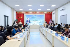 The seminar marking 30 years of Vietnam’s securities industry in Hanoi on October 21 (Photo: VNA)