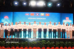 Participants at the opening ceremony of the forum (Photo: VNA)