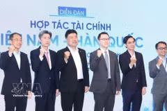 Speakers at the Vietnam – RoK Financial Cooperation Forum. (Photo: VNA)