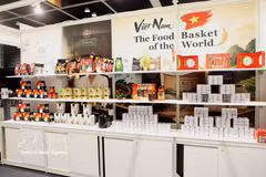 The Vietnamese stall at a food fair in Hong Kong (China). (Photo: VNA)