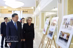 General Secretary of the Communist Party of Vietnam (CPV) Central Committee and President To Lam and Chairwoman of the Federation Council of the Federal Assembly of Russia Valentina Matvienko see photos depicting the Vietnam-Russia relationship. (Photo: VNA)