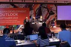 ADB's representatives at the press conference on September 23. (Photo: VNA)