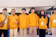 All six Vietnamese students won medals at the 66th International Mathematical Olympiad (IMO) in 2025 in Queensland, Australia. (Photo: VNA)