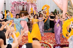 Indian actresses in a shoot in Vietnam (Photo: nhandan.vn)