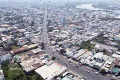 National Highway 13 section through Ho Chi Minh City has suffered chronic traffic congestion for decades (Photo: VNA)