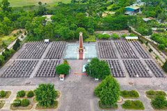 Huong Khe Martyrs' Cemetery is the final resting place of more than 750 fallen soldiers, 84 of whom remain unidentified. (Photo: VNA)