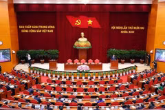At the closing session of the 12th plenary meeting of the 13th Central Party Committee. (Photo: VNA)