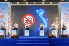 Delegates launch the programme. (Photo: VietnamPlus)