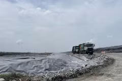 A corner of the Da Phuoc waste treatment complex in HCM City’s Hung Long commune. (Photo: sggp.org.vn)