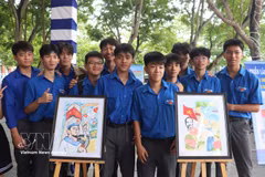 Works exhibited at the event. (Photo: VNA)