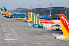 Aircraft of Vietnamese airlines at Noi Bai International Airport. (Photo: VNA)