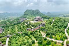 Bai Dinh Pagoda, a religious tourism site developed by Xuan Truong. The construction firm has proposed building an airport in Ninh Binh province. ( Photo baochinhphu.vn)