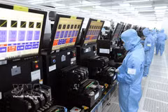 Production line for camera modules and electronic components at the factory of the Korean-invested MCNEX VINA Co., Ltd, located in Phuc Son Industrial Park, Ninh Binh province. (Photo: VNA)