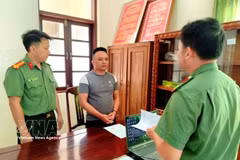 Criminal proceedings have been launched against Vo Quoc Toai, born in 1990 and residing in Tuy Hoa ward, for "organising illegal exit for others" under Clause 1, Article 348 of the Penal Code (Photo:VNA)