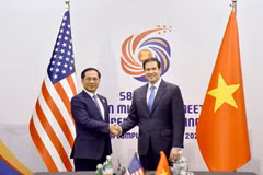 Vietnamese Deputy Prime Minister and Minister of Foreign Affairs Bui Thanh Son (L) and US Secretary of State Marco Rubio. (Photo: VNA)